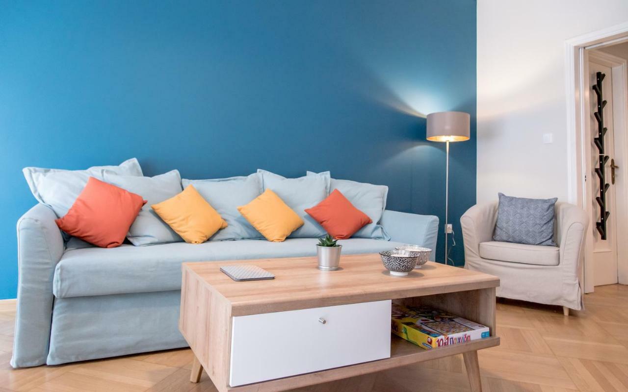 Darsiss 2 - Museum Apartment Atenas Exterior foto