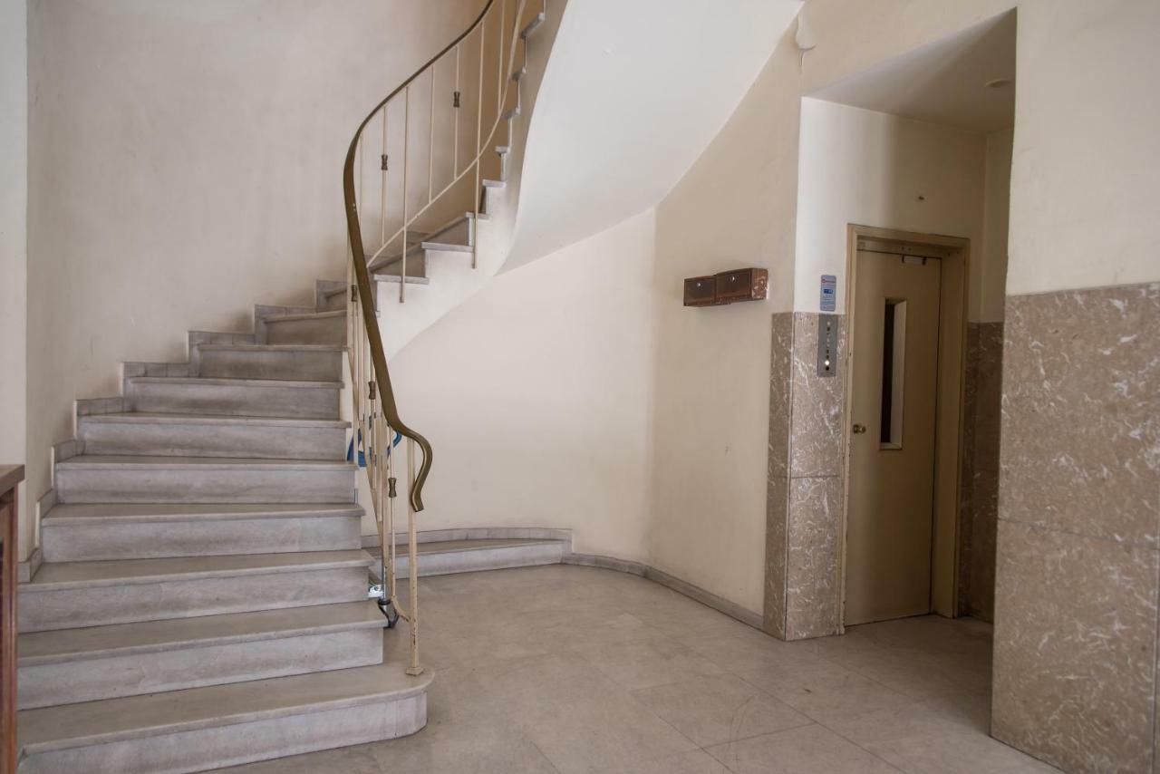 Darsiss 2 - Museum Apartment Atenas Exterior foto